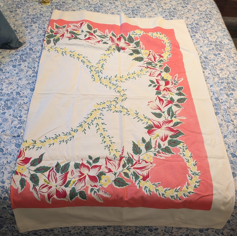 MCM "Symphony" Tablecloth by Simtex